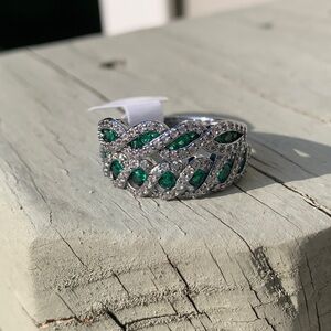 Do Amazing Things - May Birthday BP ring